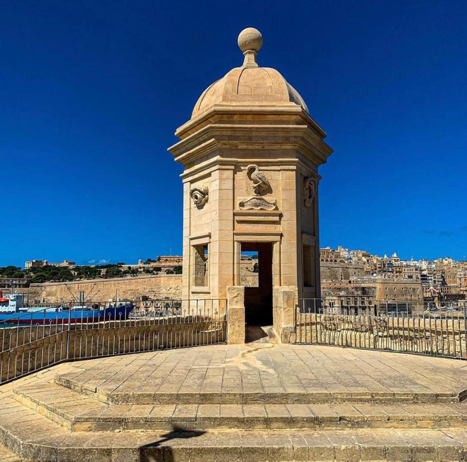 New & Unique Apartment - A 5 Minutes Ferry To Capital City Of Valletta Сенглі Екстер'єр фото